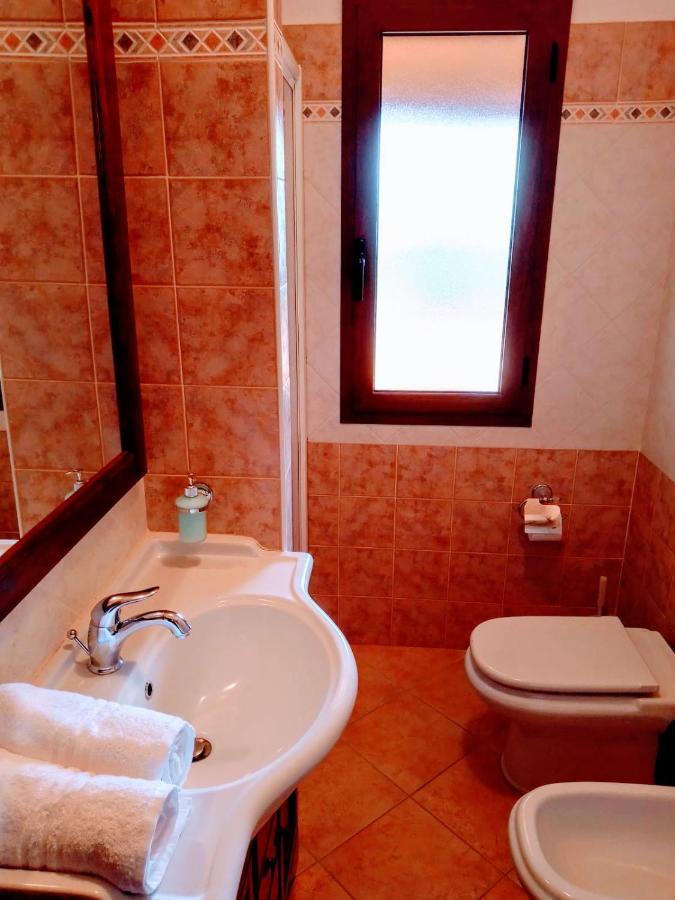 Residenza Rosa Maria Daire Orosei Dış mekan fotoğraf