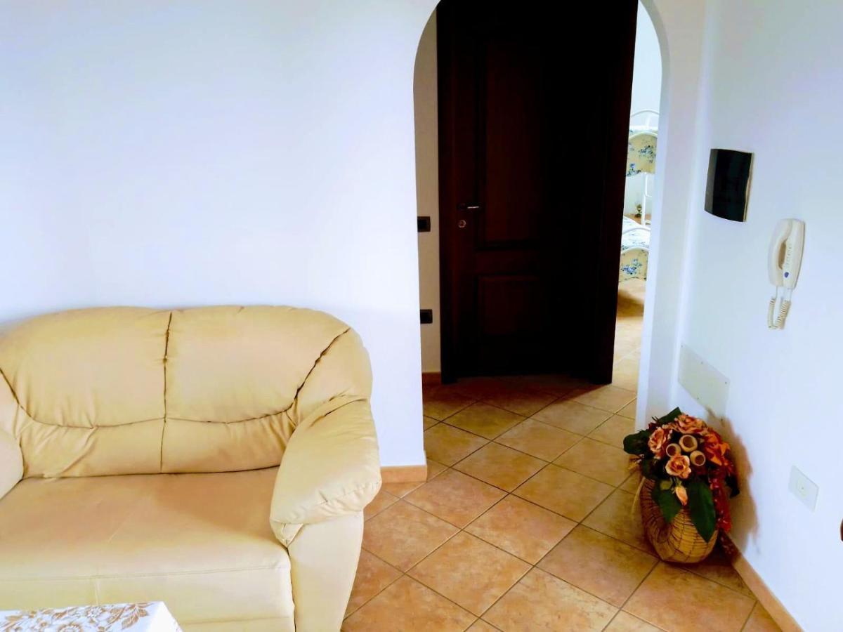 Residenza Rosa Maria Daire Orosei Dış mekan fotoğraf