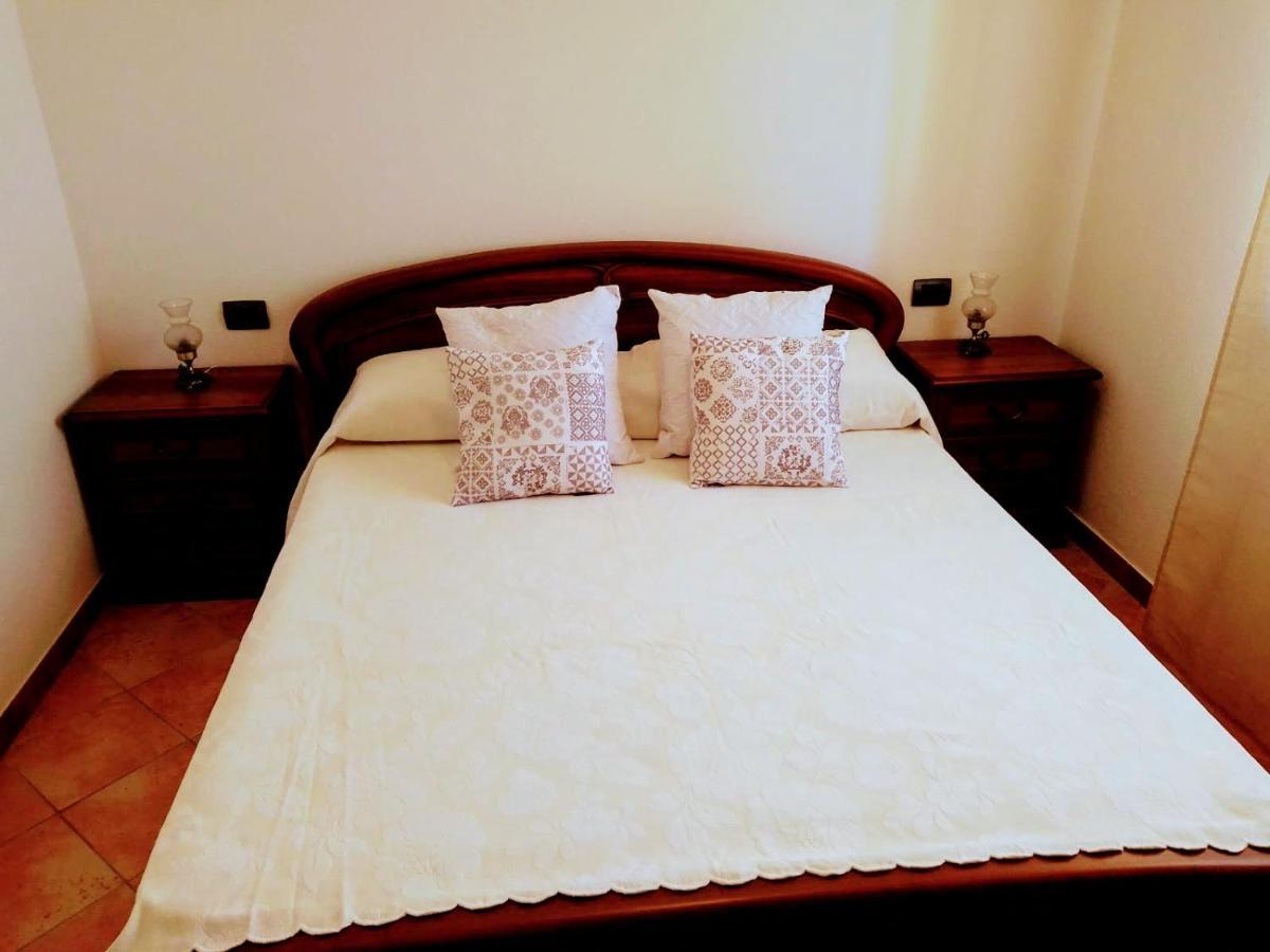 Residenza Rosa Maria Daire Orosei Dış mekan fotoğraf