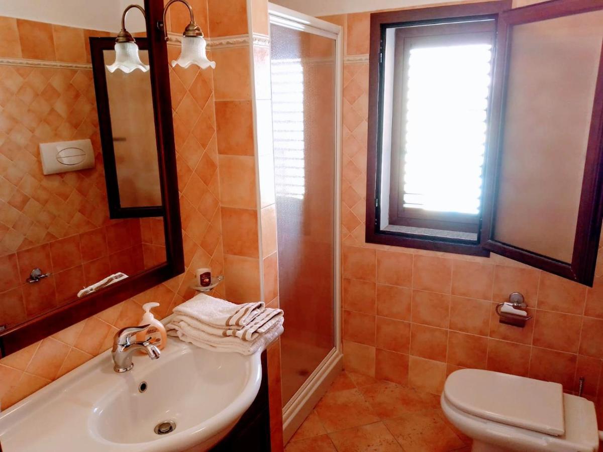 Residenza Rosa Maria Daire Orosei Dış mekan fotoğraf
